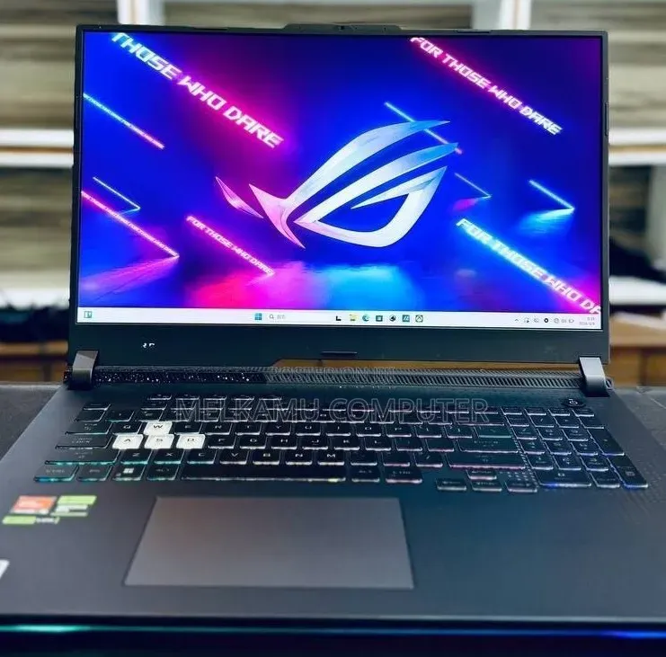 New Laptop Asus ROG Strix G17 16GB Intel Core Ultra 9 SSD 1T