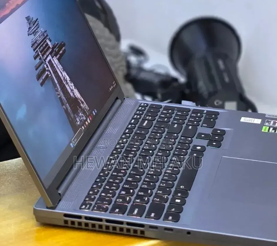 New Laptop Lenovo Legion 5 16GB AMD Ryzen 7 SSD 1T