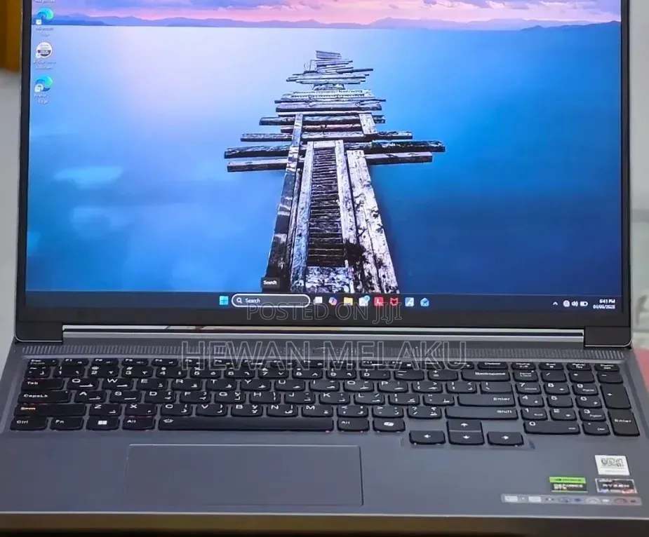 New Laptop Lenovo Legion 5 16GB AMD Ryzen 7 SSD 1T
