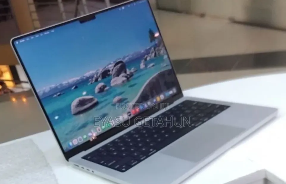 New Laptop Apple MacBook Pro M1 16GB Apple M1 Pro SSD 512GB