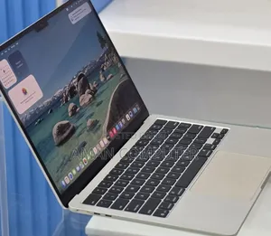 New Laptop Apple MacBook Air 2025 M4 13-inch 16GB Apple M4 SSD 256GB