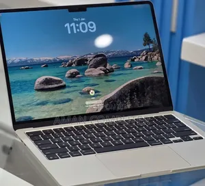 New Laptop Apple MacBook Air 2025 M4 13-inch 16GB Apple M4 SSD 256GB