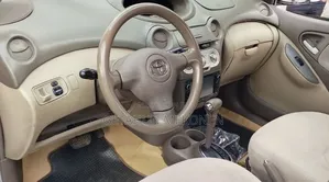 Toyota Platz 2004 Silver