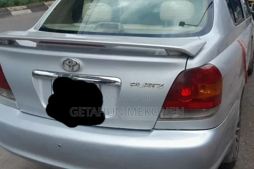 Toyota Platz 2004 Silver