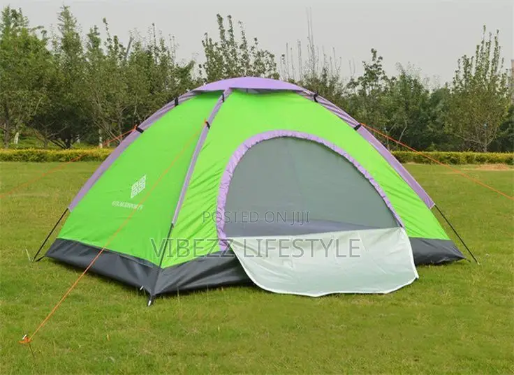 4-Person Family Camping Tent With 2-Way Zipper