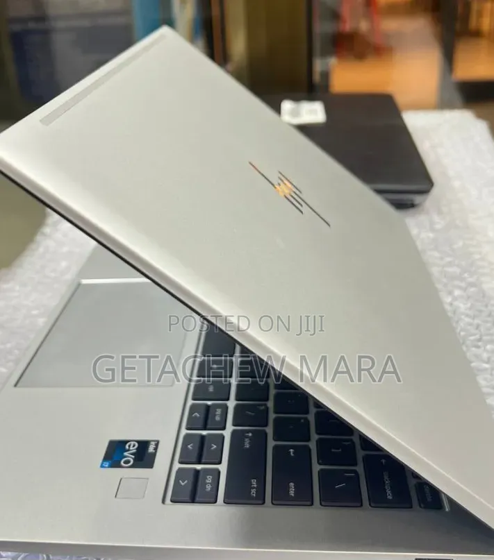 New Laptop HP EliteBook 840 G9 16GB Intel Core i7 SSD 512GB
