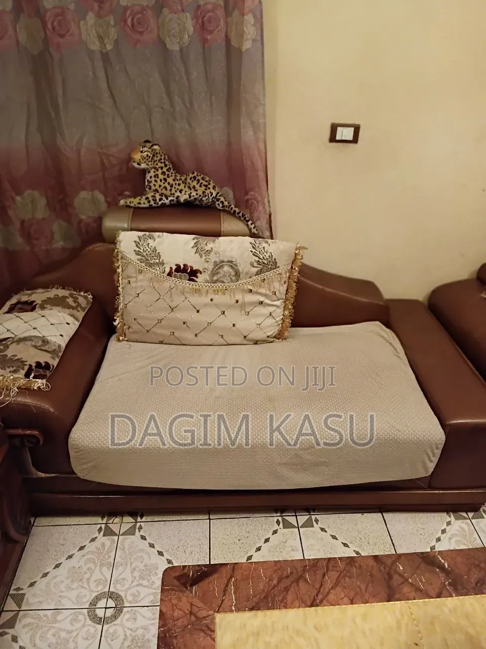 Slightly Used Luxury Sofa, 7 Seat With Middle Table