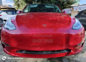 Tesla Model Y 2022 Red