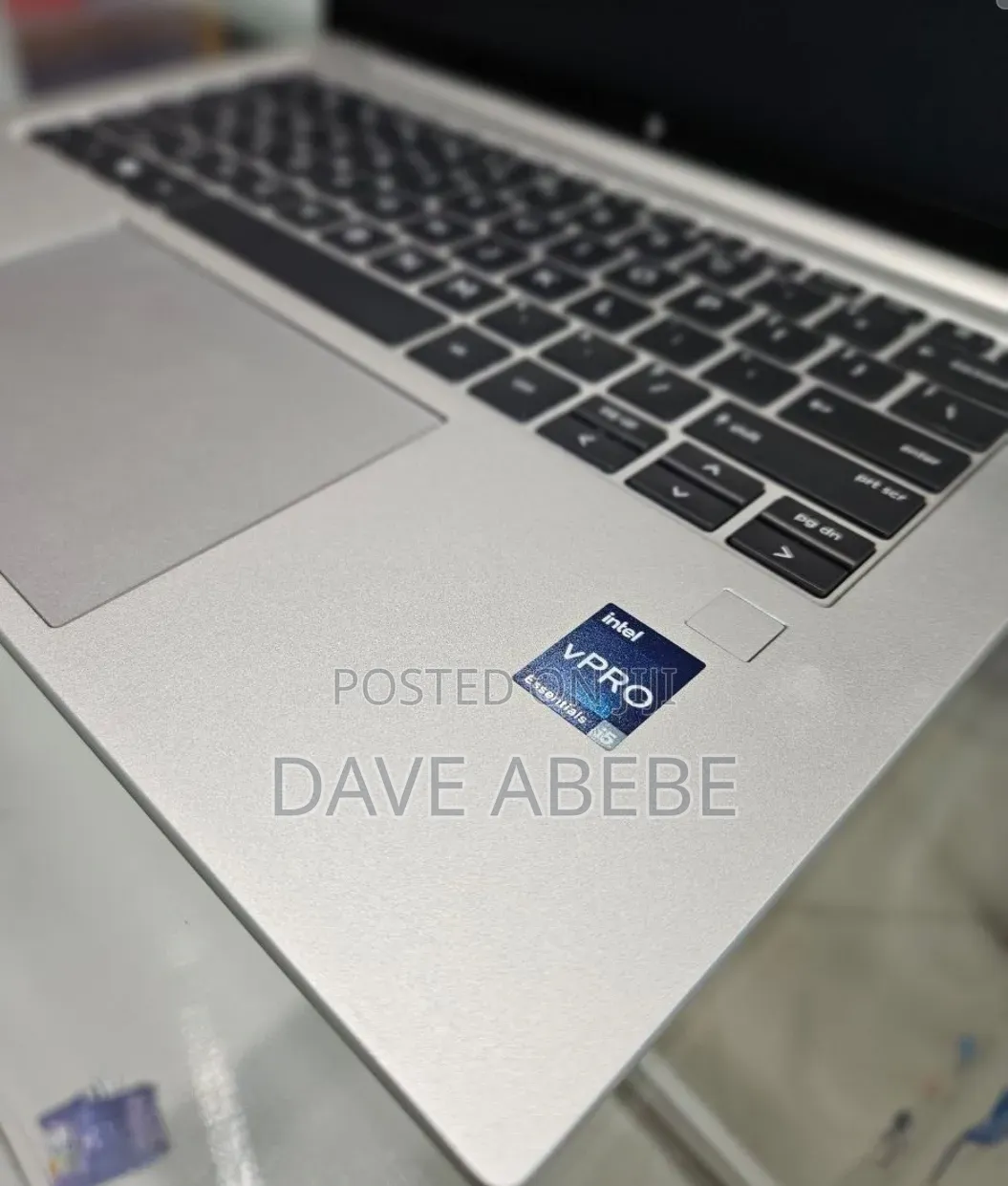 New Laptop HP EliteBook 840 G10 16GB Intel Core i5 SSD 512GB