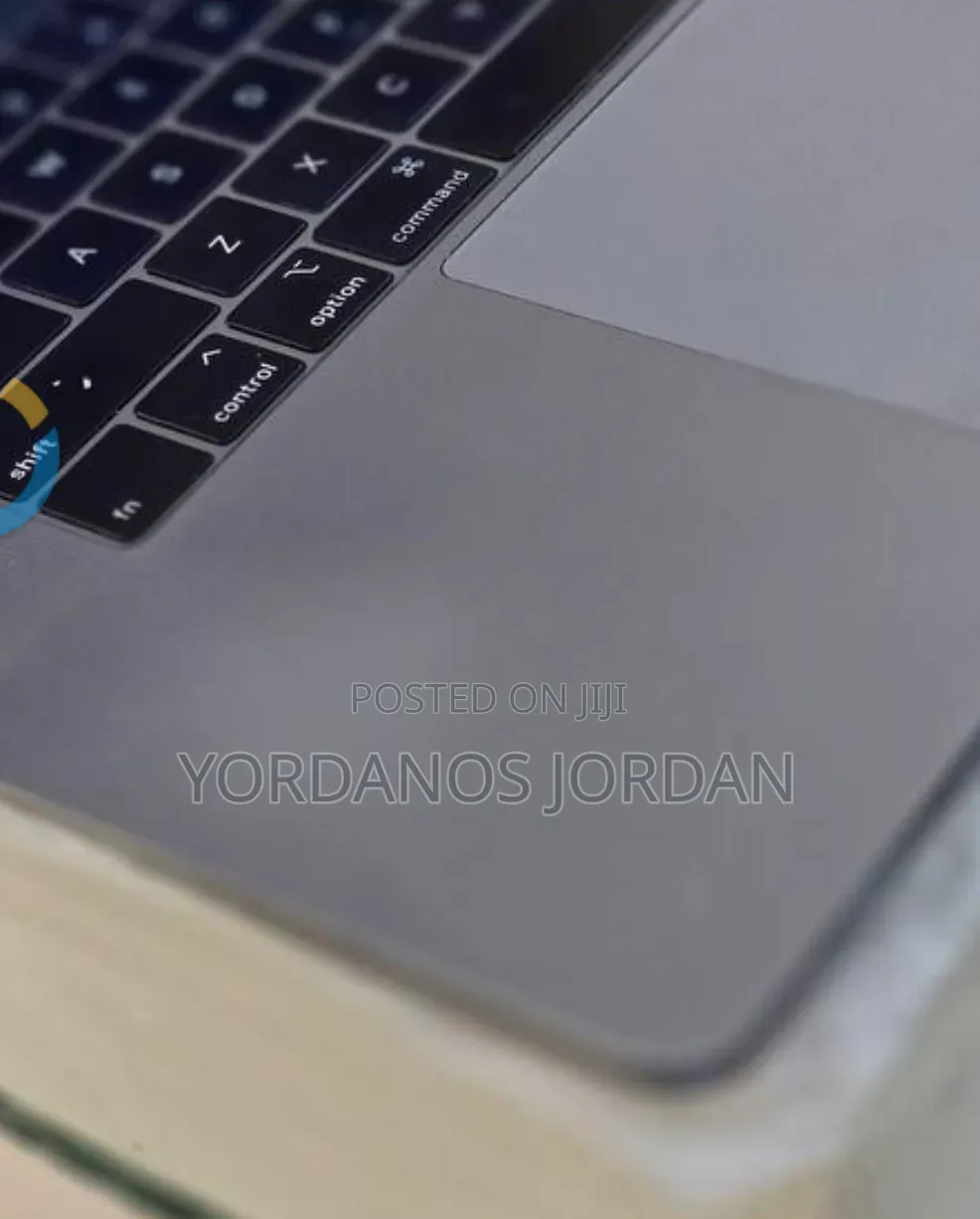 New Laptop Apple MacBook Pro 2018 16GB Intel Core i7 SSD 512GB
