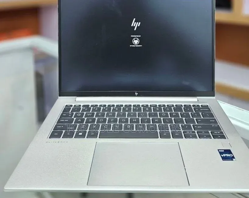 New Laptop HP EliteBook 840 G10 16GB Intel Core i5 SSD 512GB