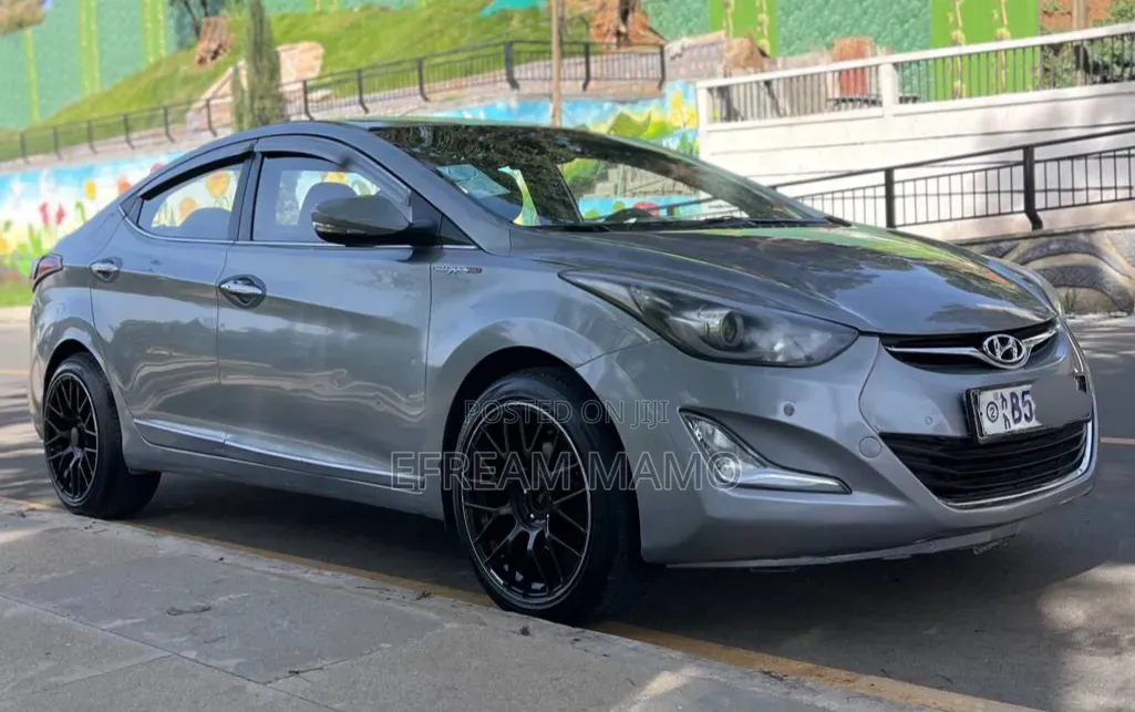 Hyundai Avante 2015 Silver