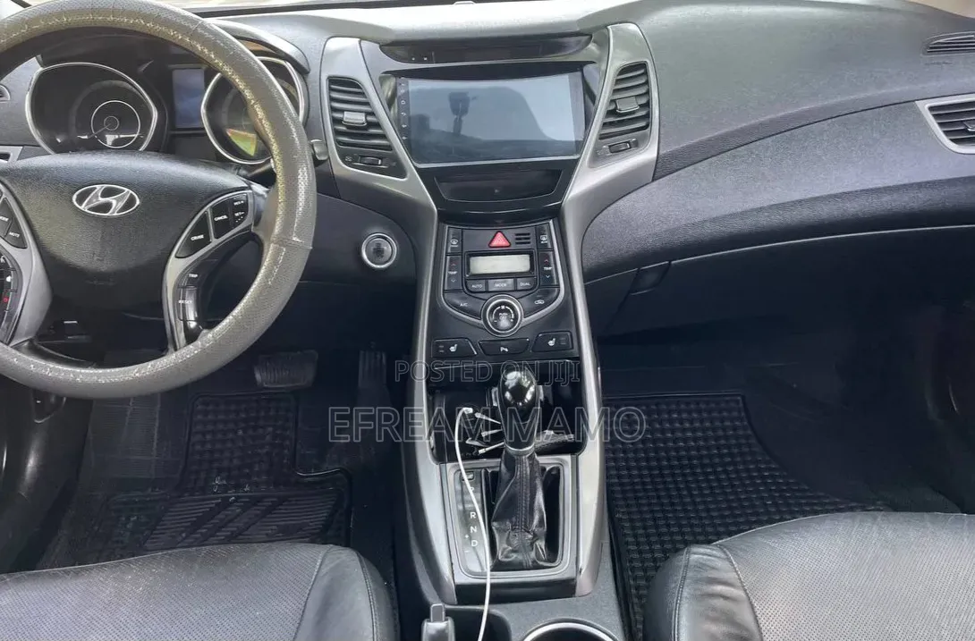 Hyundai Avante 2015 Silver