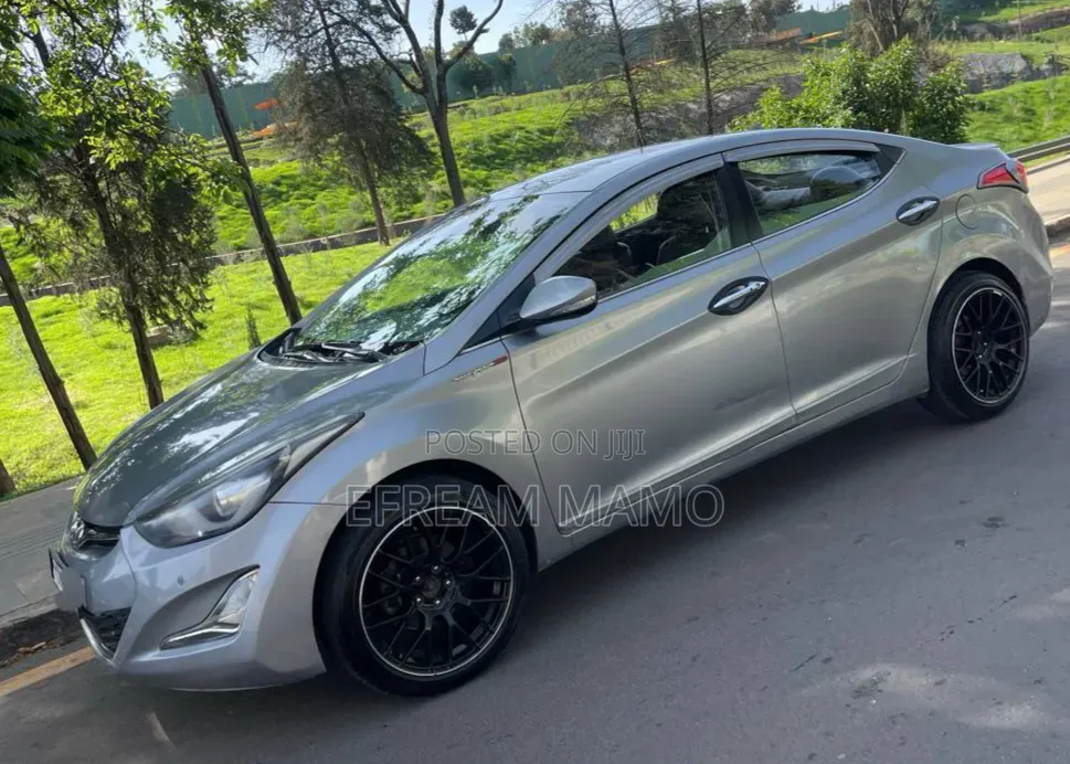 Hyundai Avante 2015 Silver
