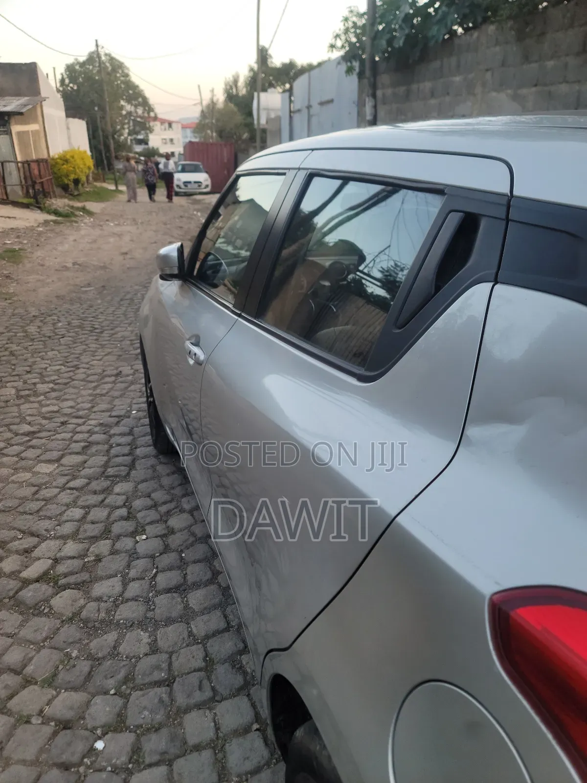 Suzuki Swift 2022 Silver