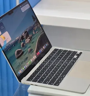 New Laptop Apple MacBook Air 2025 M4 13-inch 16GB Apple M4 SSD 256GB
