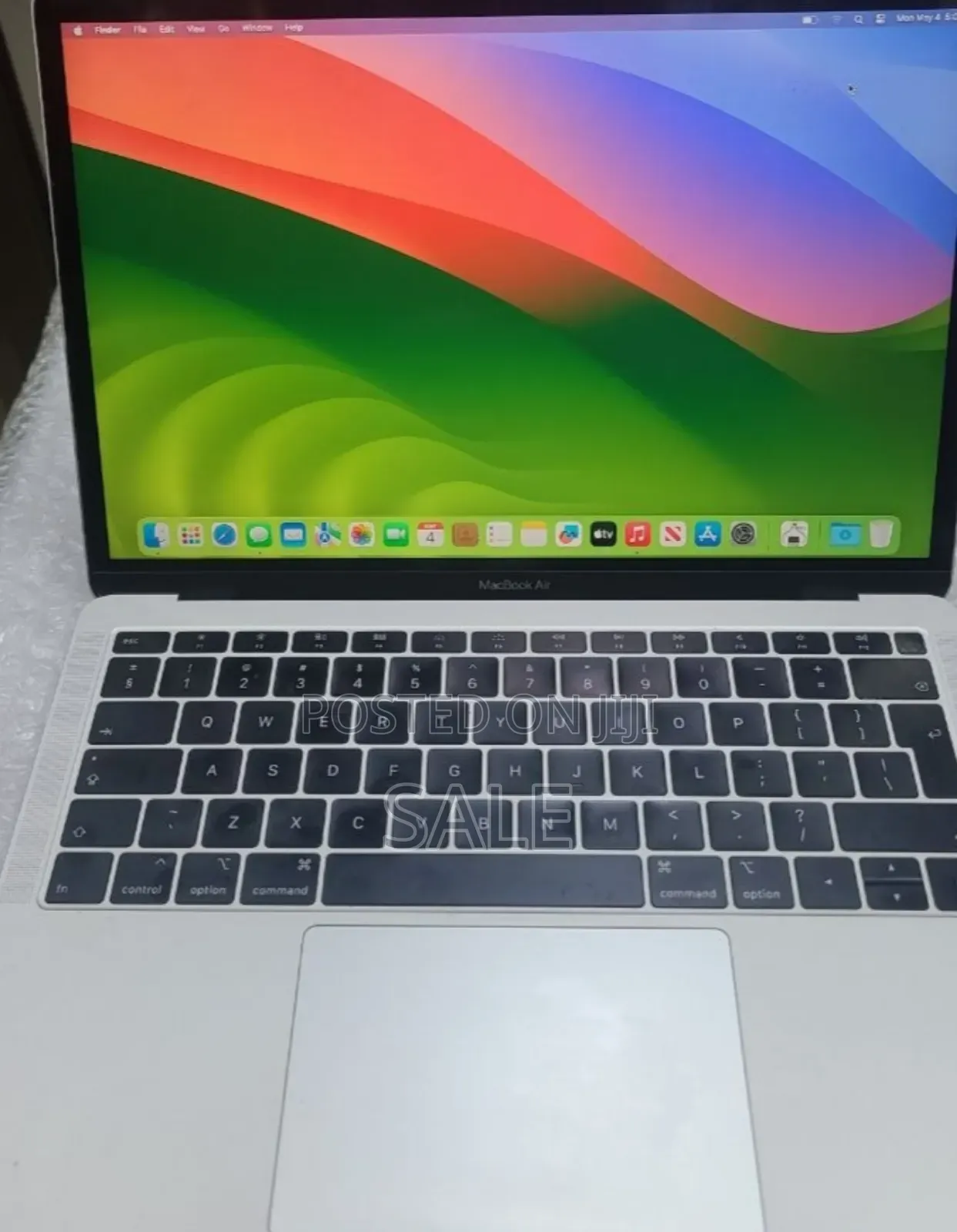 New Laptop Apple MacBook Air 2018 8GB Intel Core i5 SSD 256GB