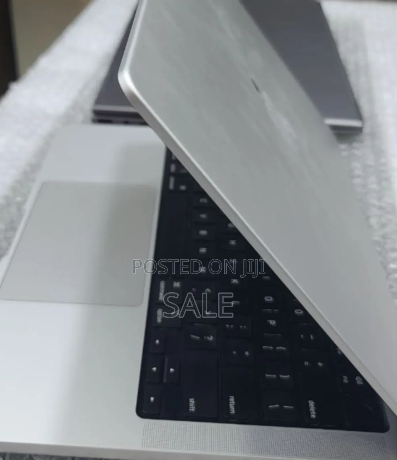 New Laptop Apple MacBook Pro 2021 M1 16GB Apple M1 SSD 512GB