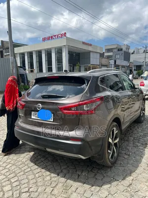 Nissan Qashqai 2018 Brown