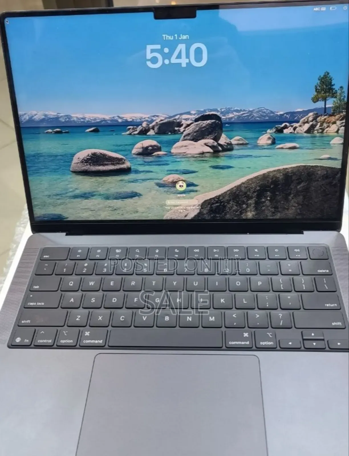 New Apple MacBook Pro 2025 M5 14-inch 16GB Apple M5 Pro SSD 512GB