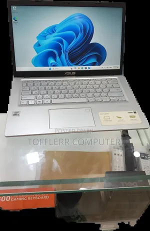 New Laptop Asus Vivobook 16 16GB Intel Core i3 SSD 512GB