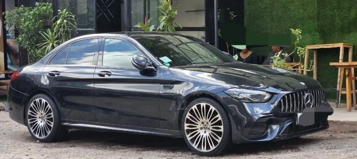 Mercedes-Benz C220 2017 Black