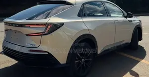 Honda e:NS2 68.8 kWh FWD 2025 Silver