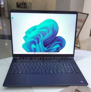 New Laptop Alienware X16 32GB Intel Core Ultra 9 SSD 1T