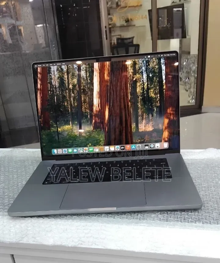 New Laptop Apple MacBook Pro M1 32GB Apple M1 SSD 1T