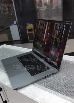 New Laptop Apple MacBook Pro M1 32GB Apple M1 SSD 1T
