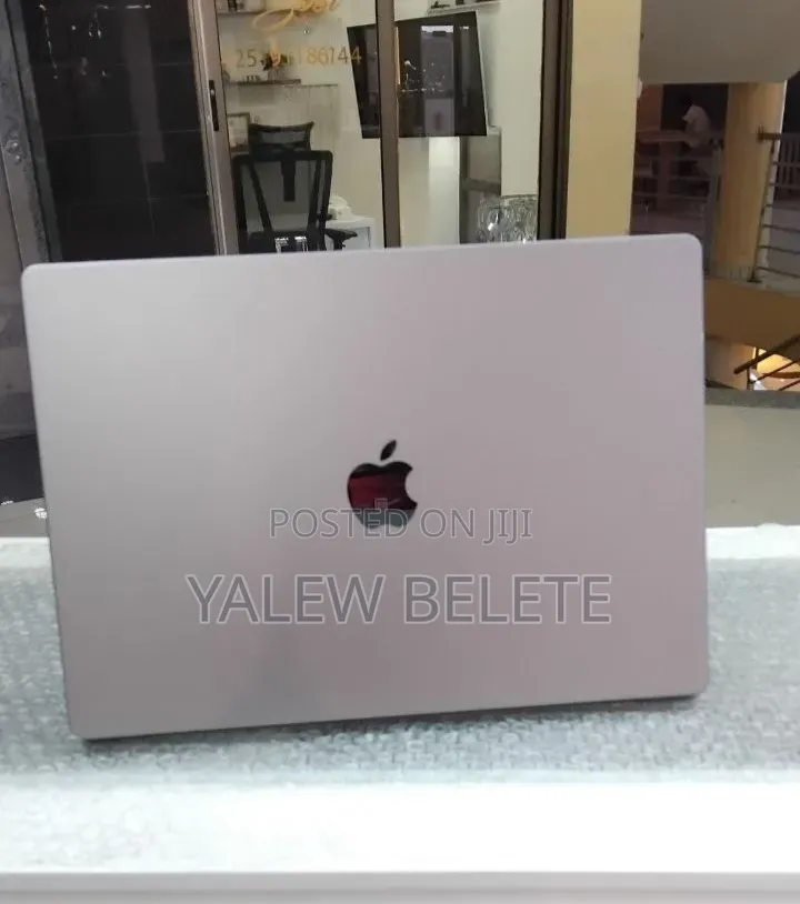 New Laptop Apple MacBook Pro M1 32GB Apple M1 SSD 1T