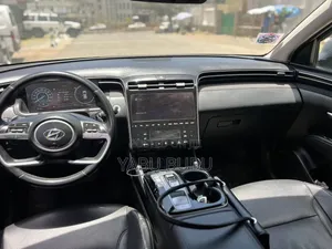 Hyundai Tucson 2023 Green