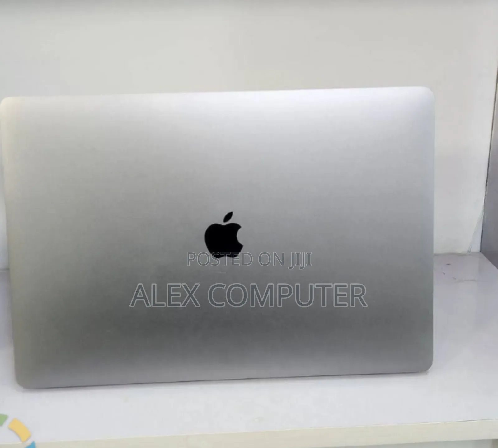 New Laptop Apple MacBook Pro 2019 16GB Intel Core i9 SSD 512GB