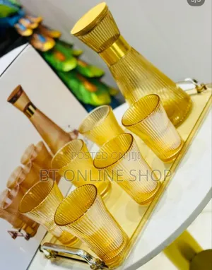 8 Pieces Glass Drinking Set