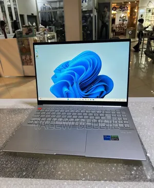 New Laptop Asus Vivobook 16 16GB Intel Core i5 SSD 512GB