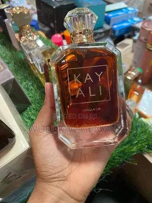 Pawi Perfume
