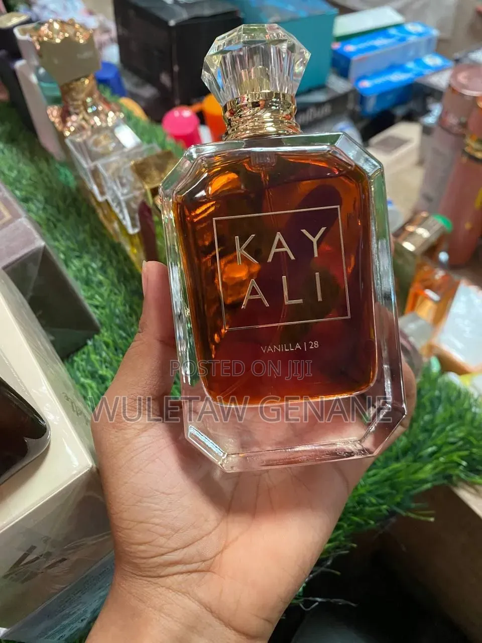Pawi Perfume