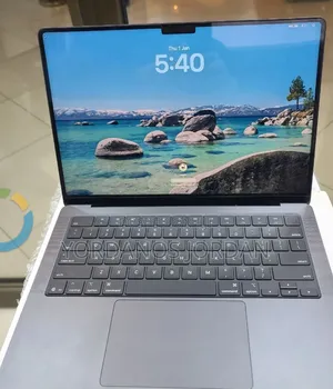 New Laptop Apple MacBook Pro 2025 M5 14-inch 16GB Apple M5 SSD 512GB