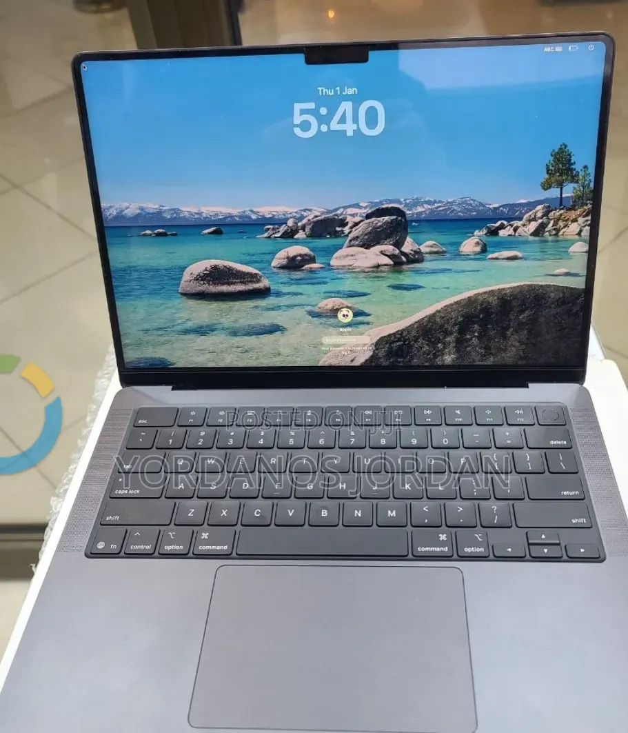 New Laptop Apple MacBook Pro 2025 M5 14-inch 16GB Apple M5 SSD 512GB