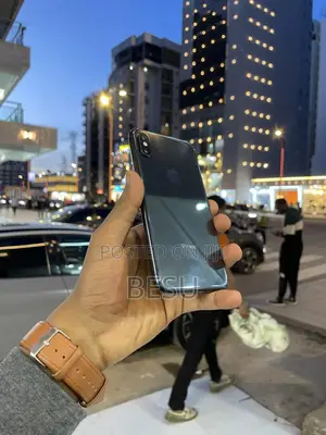 Apple iPhone X 64 GB Black