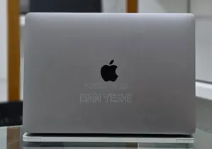 New Laptop Apple MacBook Pro 2019 16GB Intel Core i5 SSD 256GB