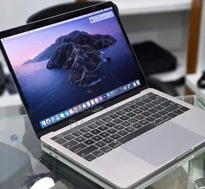 New Laptop Apple MacBook Pro 2019 16GB Intel Core i5 SSD 256GB