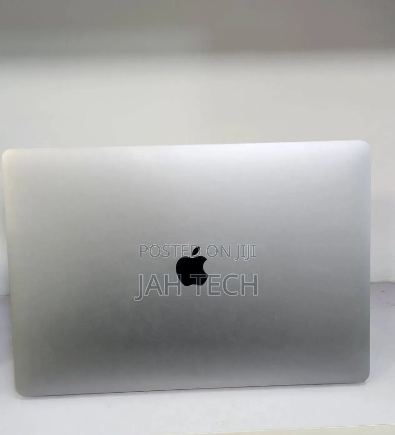 New Laptop Apple MacBook Pro 2019 16GB Intel Core i9 SSD 512GB