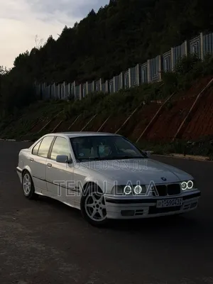 BMW 2002 1995 White