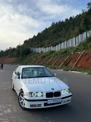 BMW 2002 1995 White