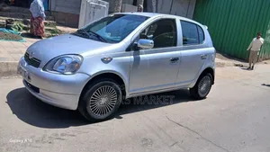 Toyota Vitz 2001 Silver