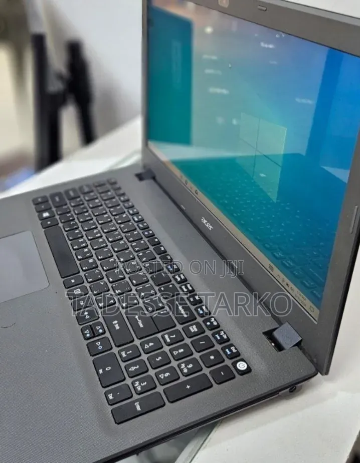 New Laptop Acer 8GB Intel Core i5 HDD 1T