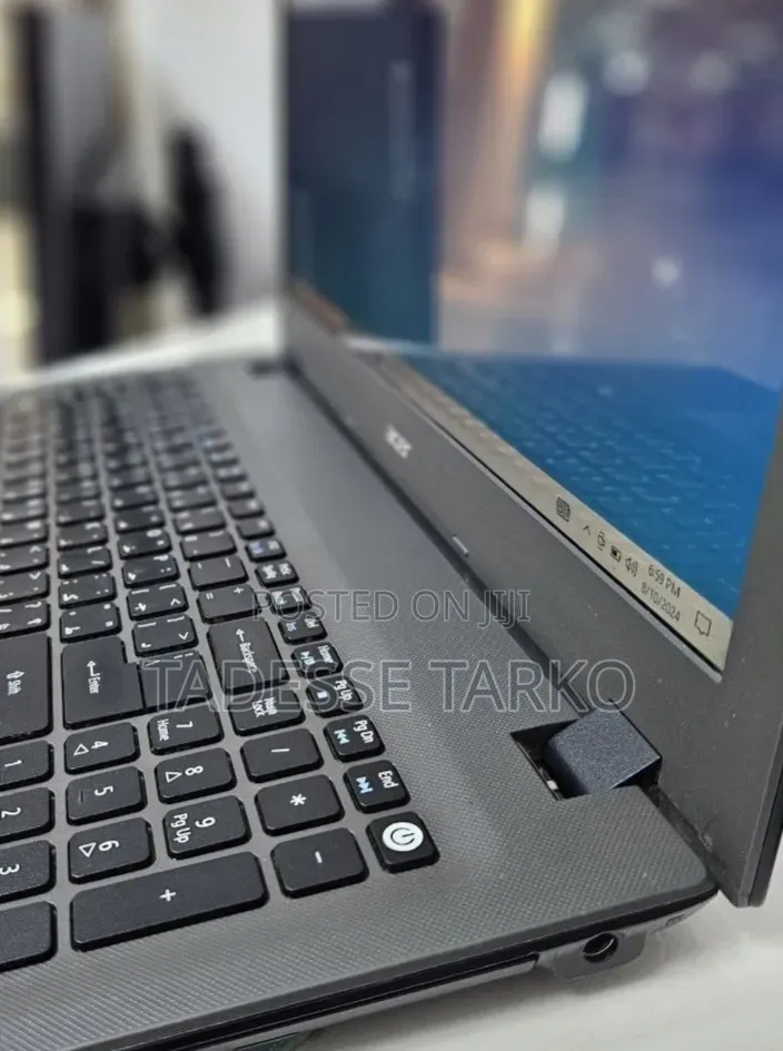 New Laptop Acer 8GB Intel Core i5 HDD 1T