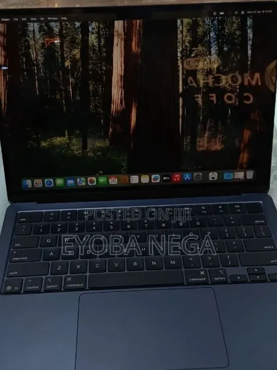New Laptop Apple MacBook Air 2025 M4 13-inch 16GB Apple M4 SSD 256GB