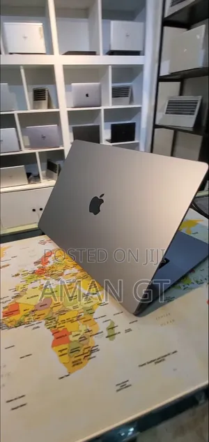 New Laptop Apple MacBook Pro M1 16GB Apple M1 Pro SSD 512GB